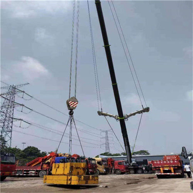 鼎湖风电设备吊装